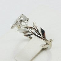 Bague laurier en or blanc 18 carats
