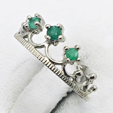 Or blanc 18 carats - Émeraude
