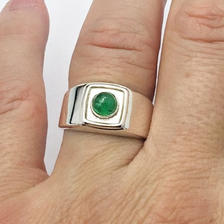 Bague émeraude cabochon