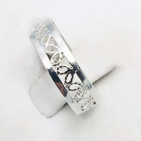 Bague Oiseau D'amour En Or Blanc 18 Carats Filigrane Avec Diamants Et Rapport Gia Annes 1920 Bague Oiseau D'amour En Or Blanc 18 Carats Filigrane Avec Diamants Et Rapport Gia Annes 1920