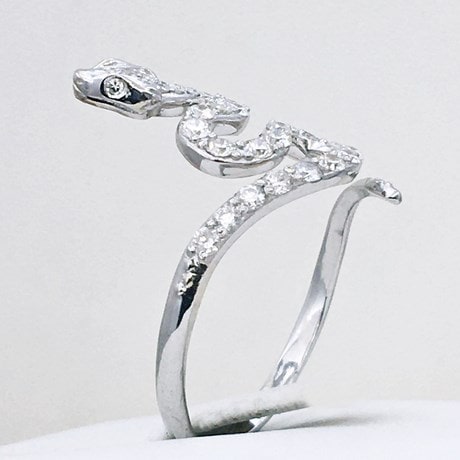 Or blanc 18 carats