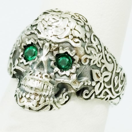 bague tête de mort mexicaine calavera - Avec Émeraudes