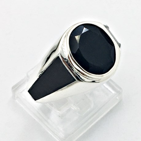 bague pierre noire
