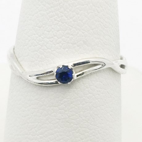 Or blanc 18 carats - Saphir