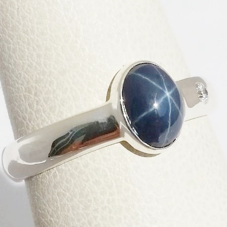 bague saphir étoilé bleu