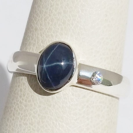 bague saphir étoilé bleu