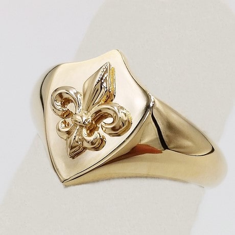 Chevalière Fleur de Lys - Main Image