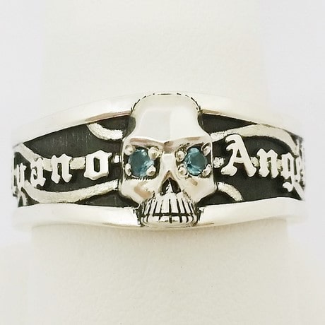 Bague ss tete hotsell de mort