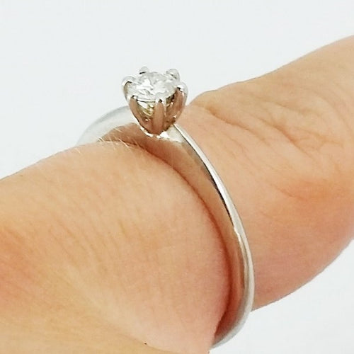 Or blanc 18 carats