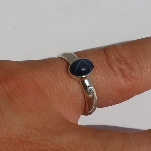 bague saphir étoilé bleu