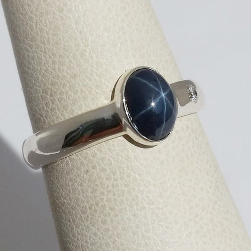 bague saphir étoilé bleu