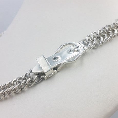 Collier maille anglaise fermoir ceinture