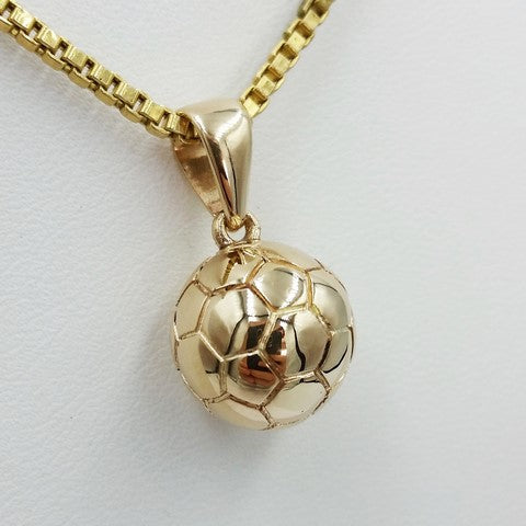 1 Collier Doré Avec Pendentif En Forme De Ballon De Football En Acier