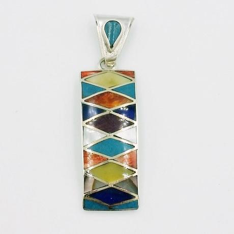 Pendentif pierres fines