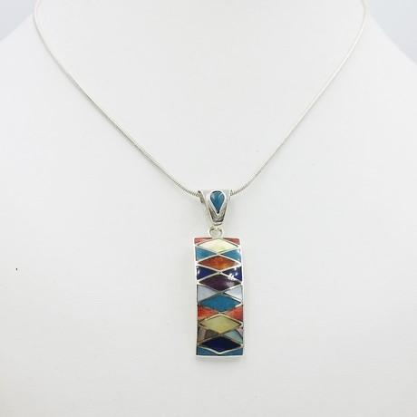 Pendentif pierres fines