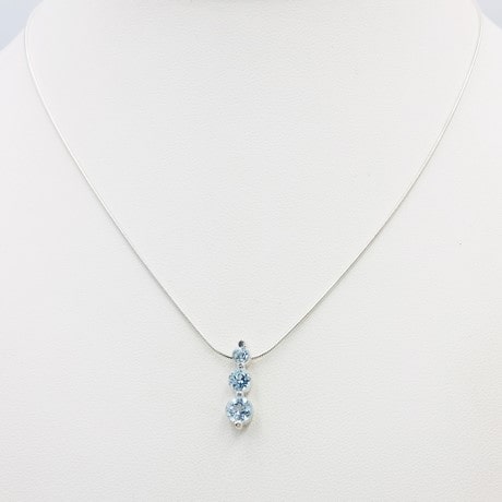 Or blanc 18 carats
