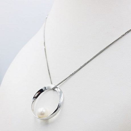 Or blanc 18 carats